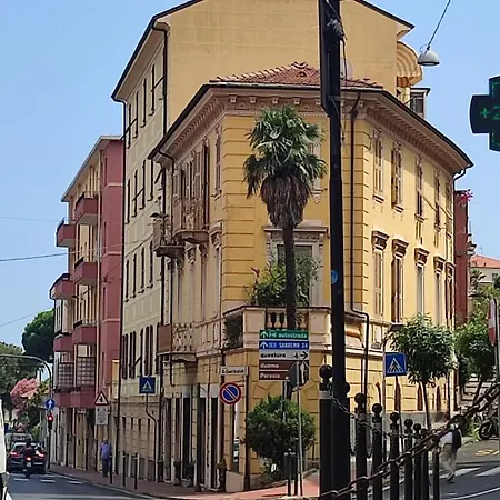 Apartman Casa Vacanze Gialloblubis Imperia