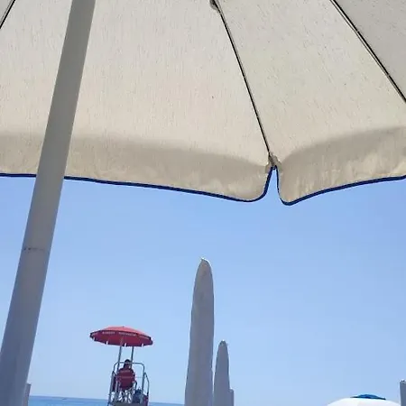 Casa Vacanze Gialloblubis * Imperia