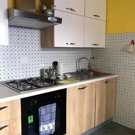 Casa Vacanze Gialloblubis *